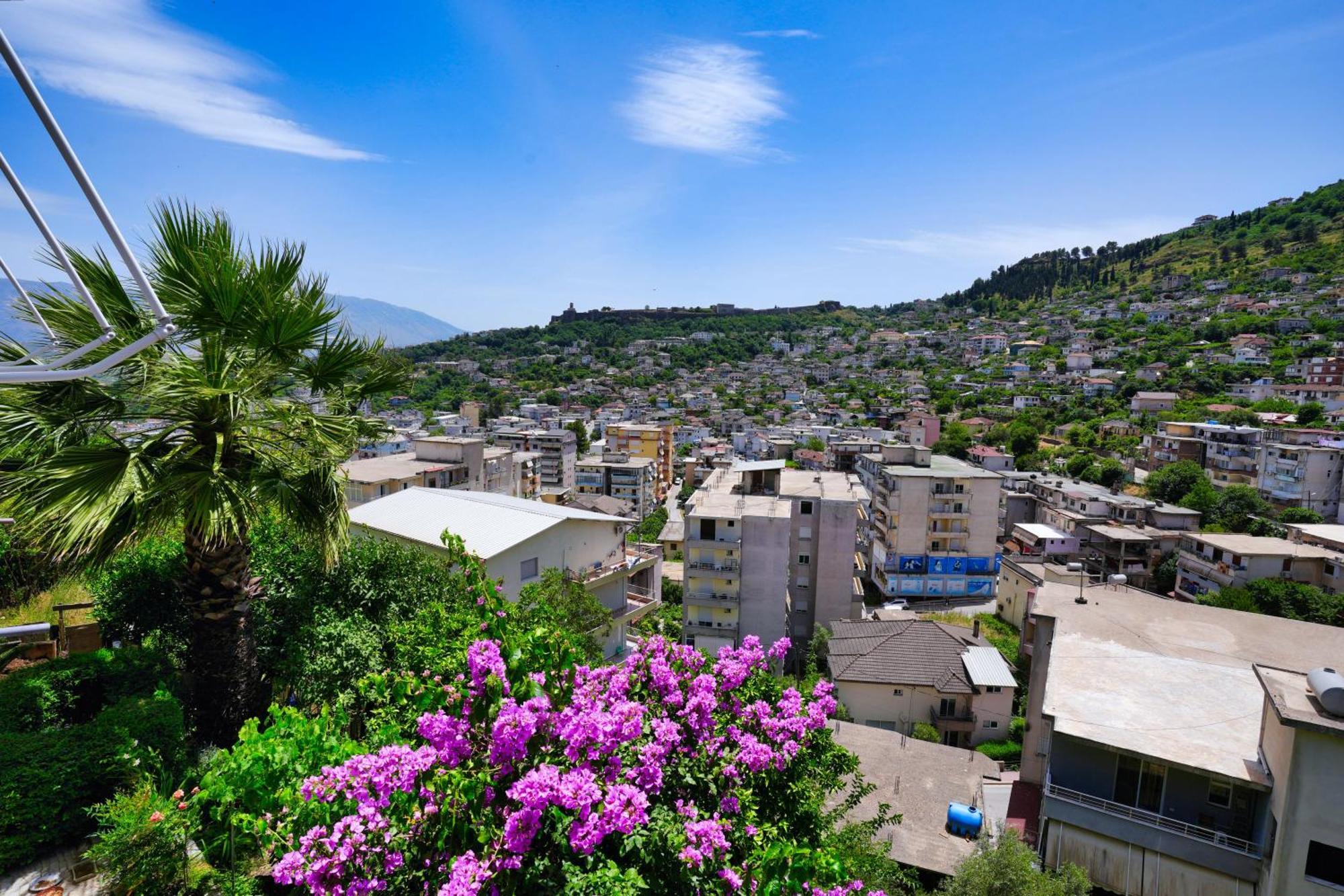 Apartment Banushi Gjirokastër