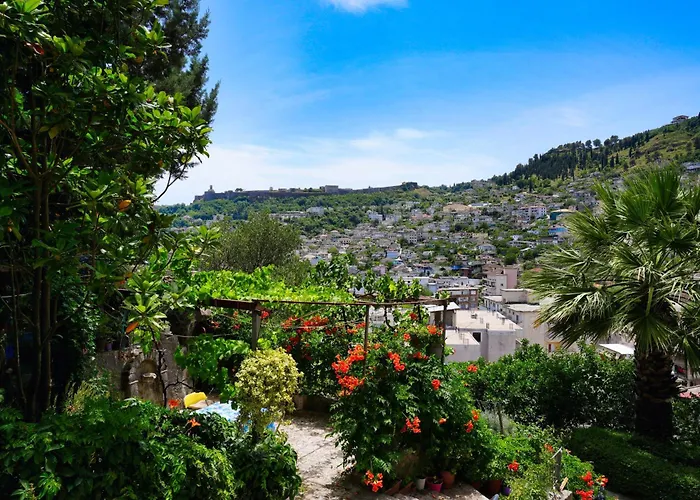 Vila Banushi