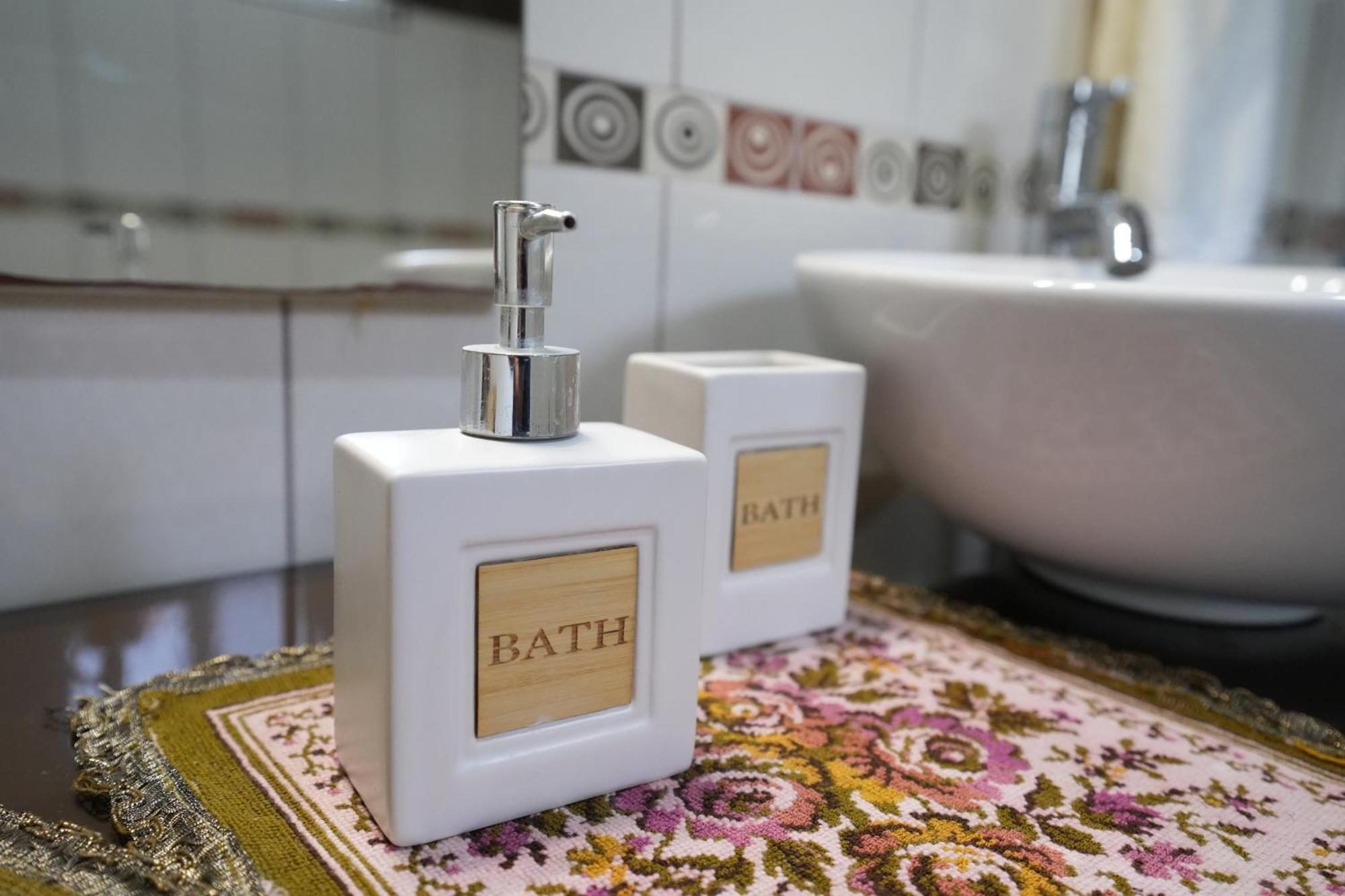 Banushi Apartamento *