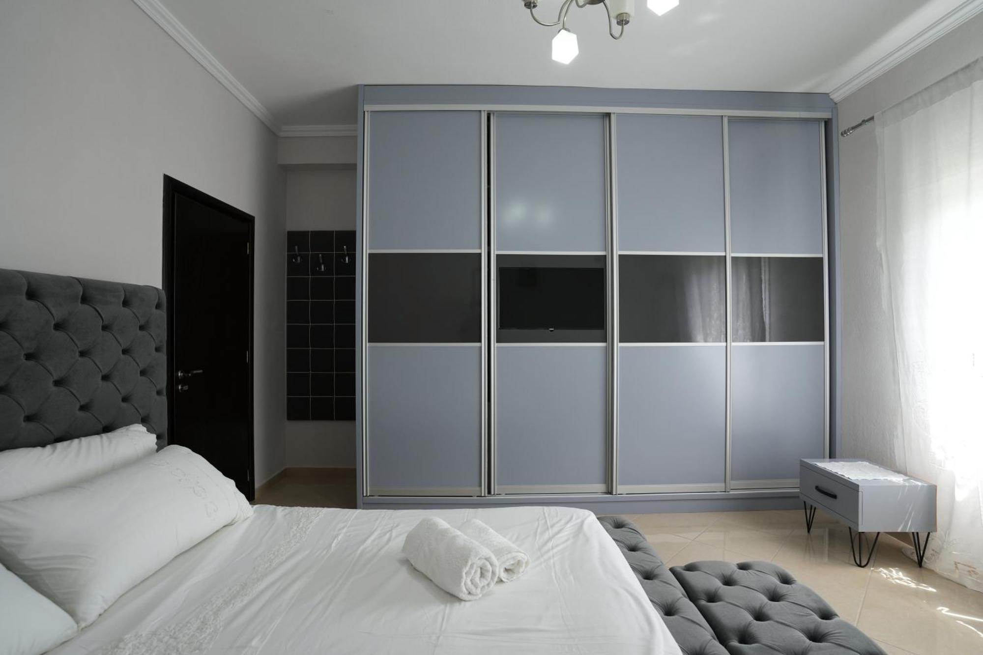 Banushi Apartamento Gjirokastër